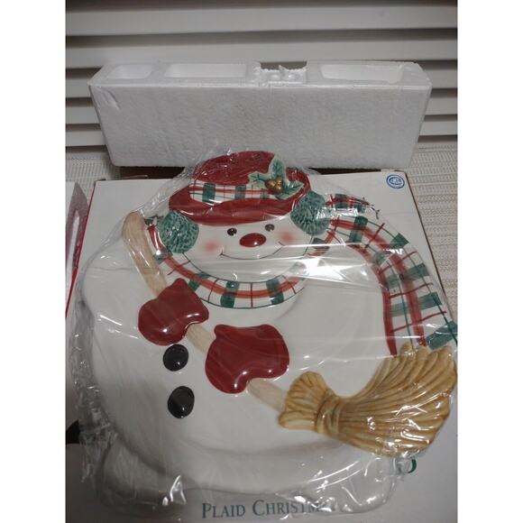 Fitz & Floyd Plaid Christmas 2063/126 Snowman Canapé New In Box 9 x 9 x 1 Inches - Picture 3 of 9